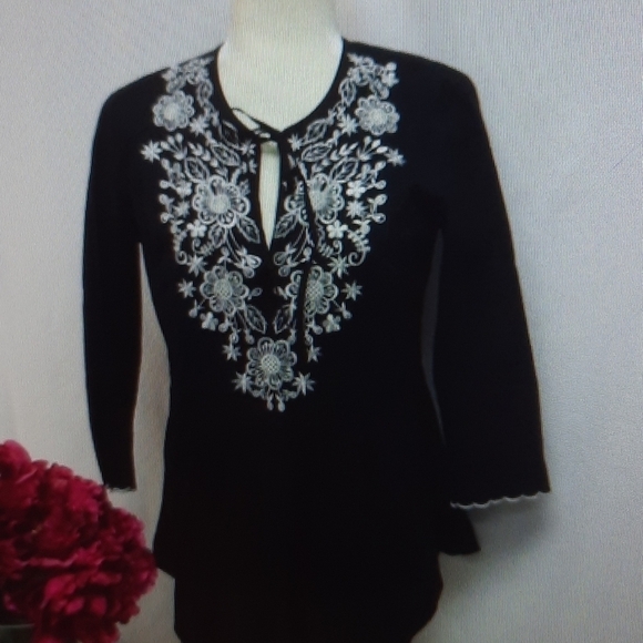 Michael Kors black floral embroidered top small - Picture 1 of 12